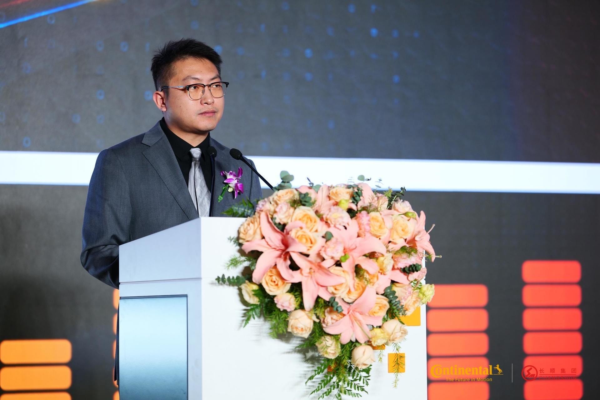 11608969.jpg IMG_4276.jpg